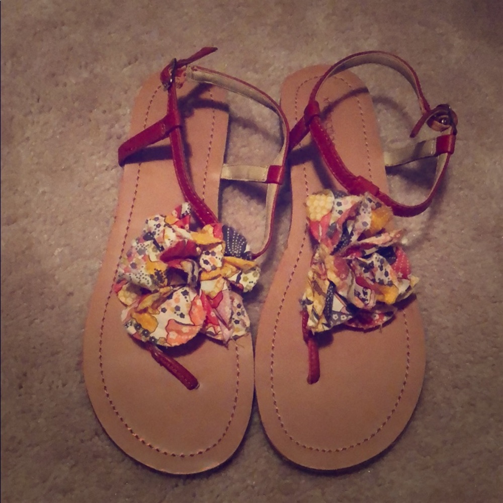 Women’s Xhilaration Size 7 NWOT Thong sandals